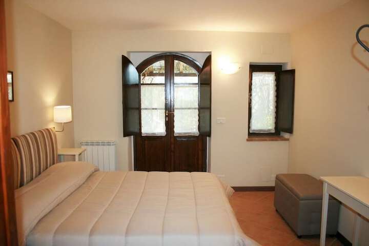 Room 9 of 10