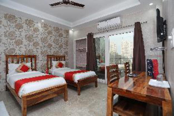 Room 3 of 5