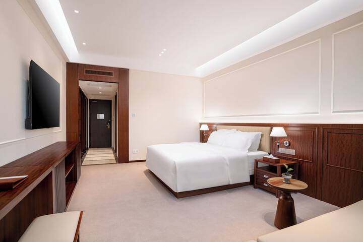 Room 4 of 42