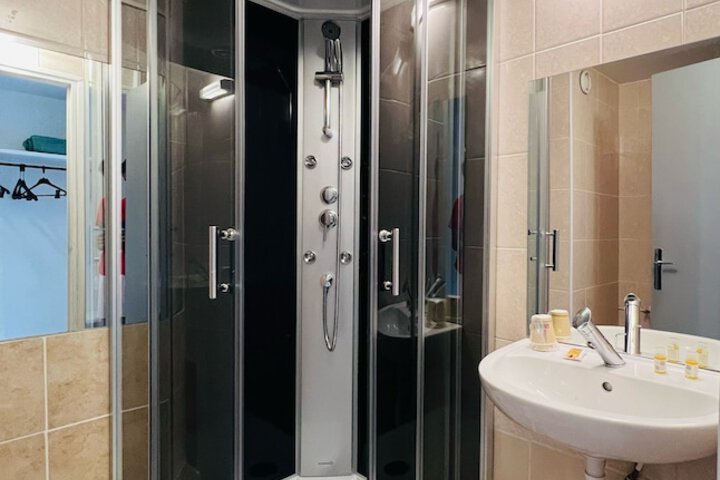Clean Restrooms