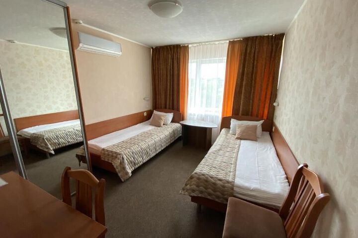 Room 62 of 102
