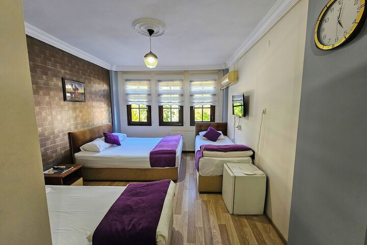 Room 22 of 36