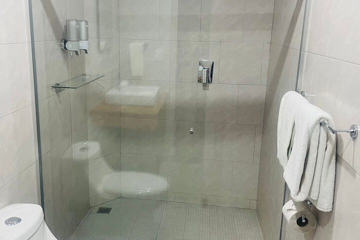 Room 14 of 21