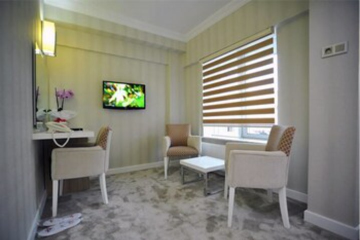 Room 4 of 24