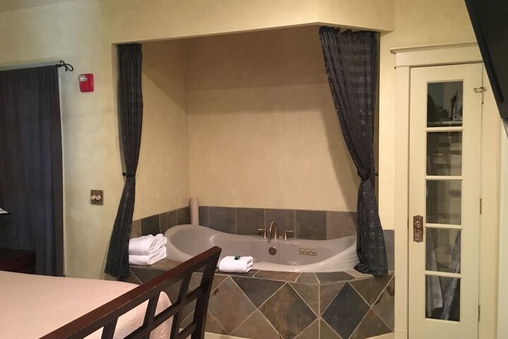 Room 10 of 63