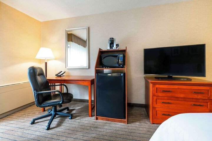 1 King Bed Upgrade (12 of 13)