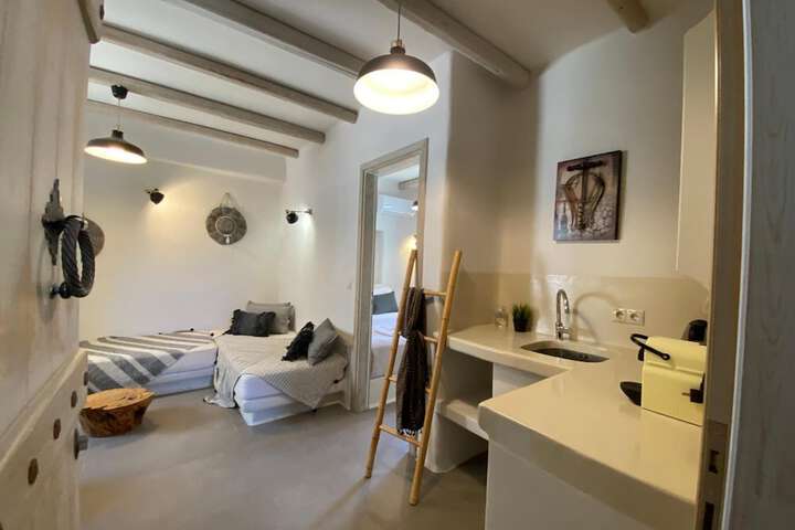 Room 12 of 46