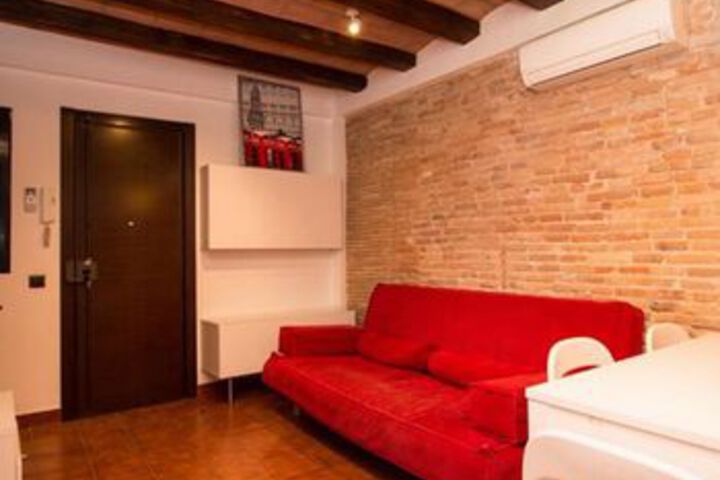 Room 77 of 140