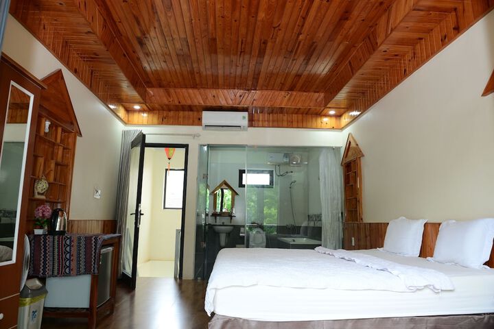 Room 28 of 62