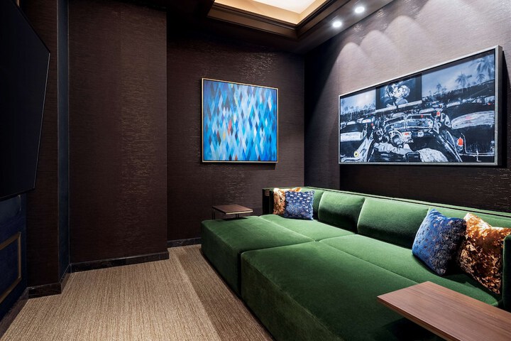 Room 47 of 153
