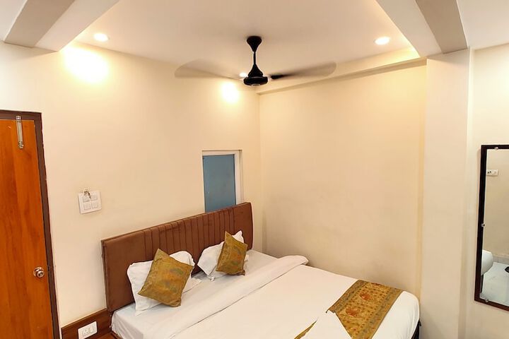 Room 2 of 13