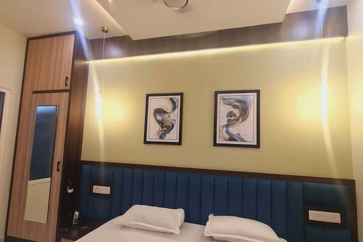 Room 5 of 39