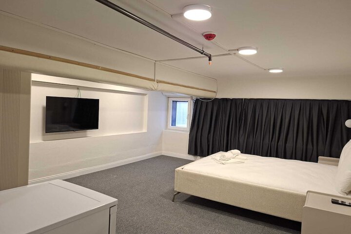 Room 5 of 21