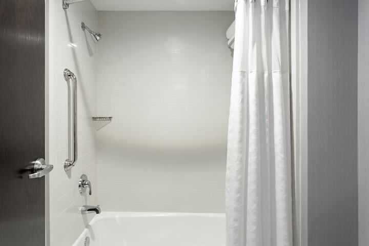 Quadruple Queen Size Bed (5 of 8)