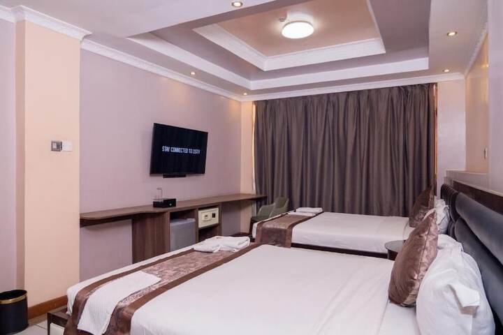 Room 17 of 30