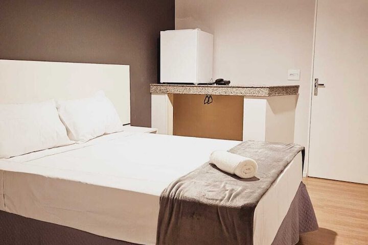 Room 9 of 24