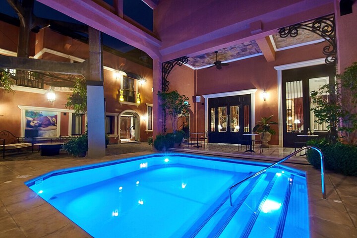 Pool 51 of 70