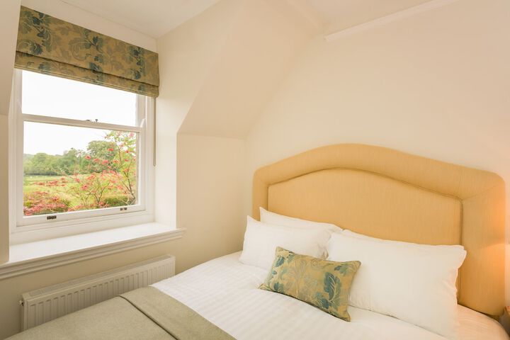 Room 90 of 373