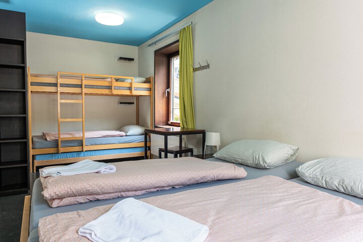 Room 11 of 39
