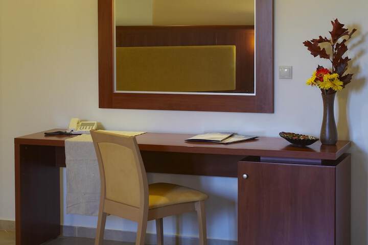 Room 11 of 31