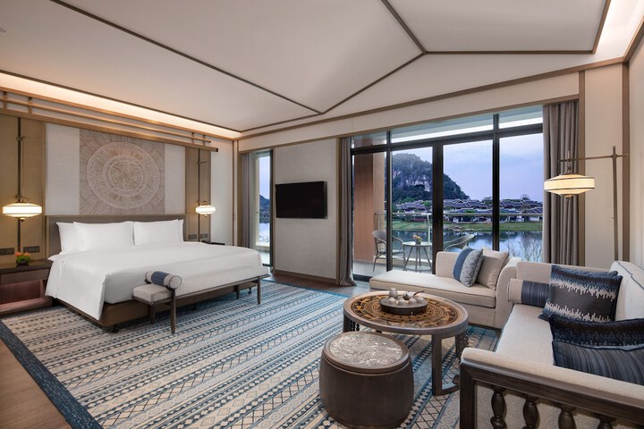 Room 4 of 49
