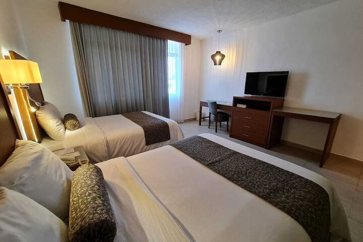 Room 18 of 36