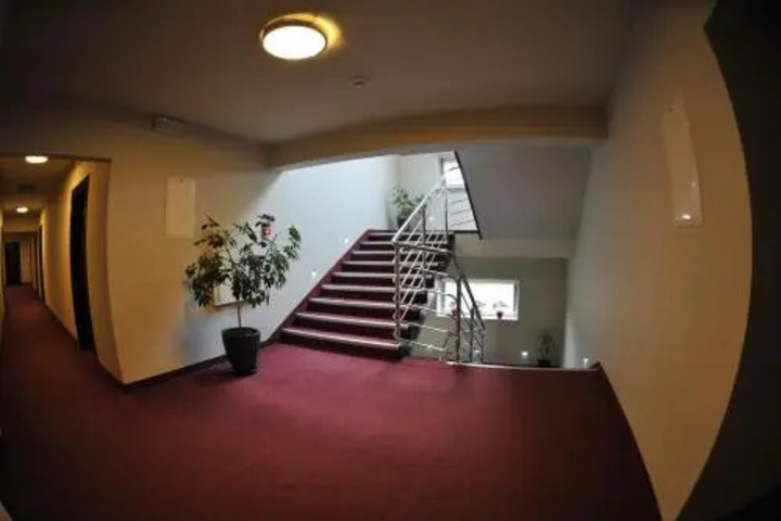 Room 13 of 23