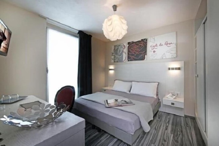Room 2 of 13