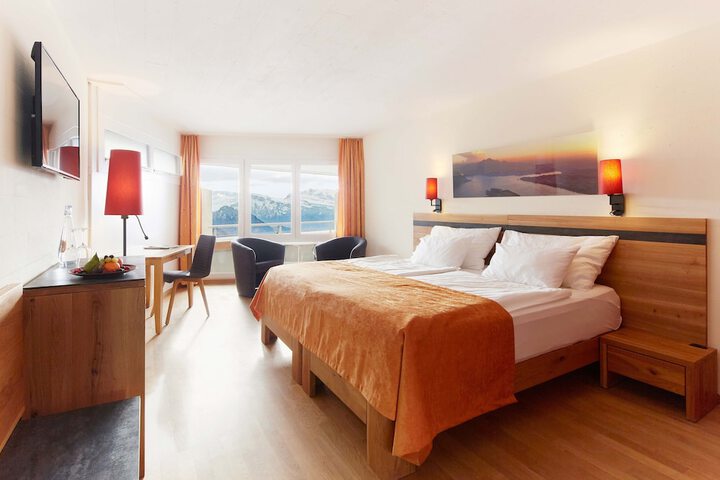 Room 4 of 51