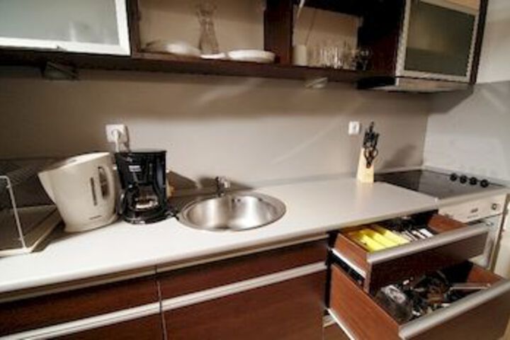 Room 15 of 28