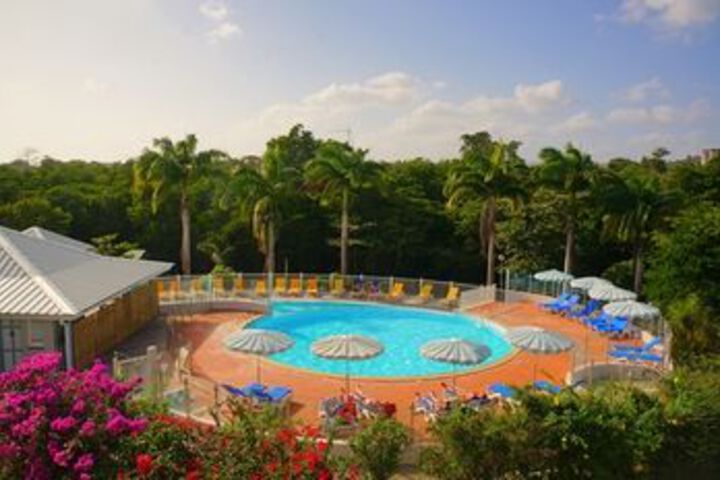 Pool 51 of 69