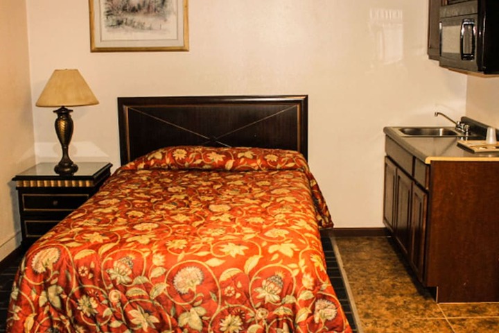 Room 9 of 27