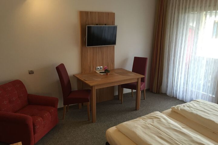 Room 9 of 46