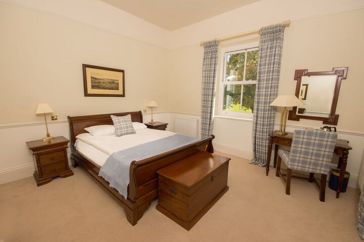 Room 15 of 46