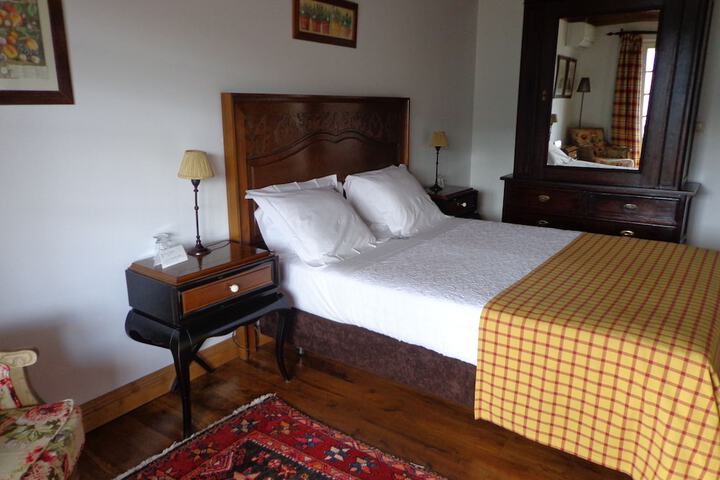 Room 6 of 62
