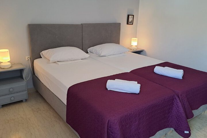 Room 12 of 51
