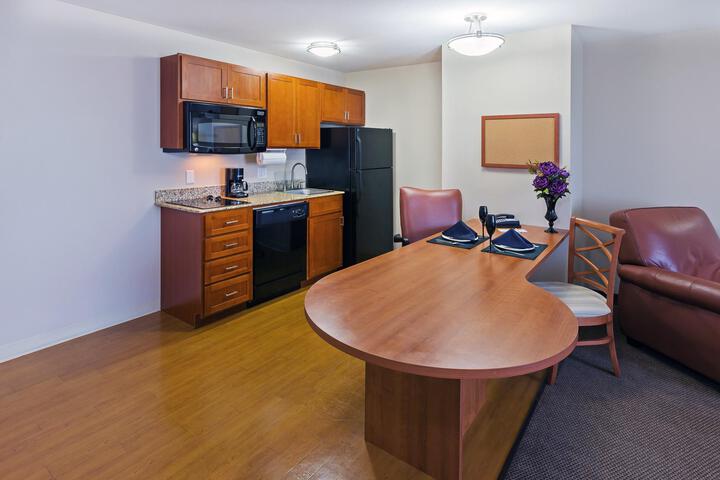 1 King Bed Suite (2 of 5)