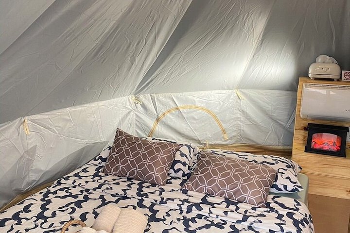 Room 9 of 34