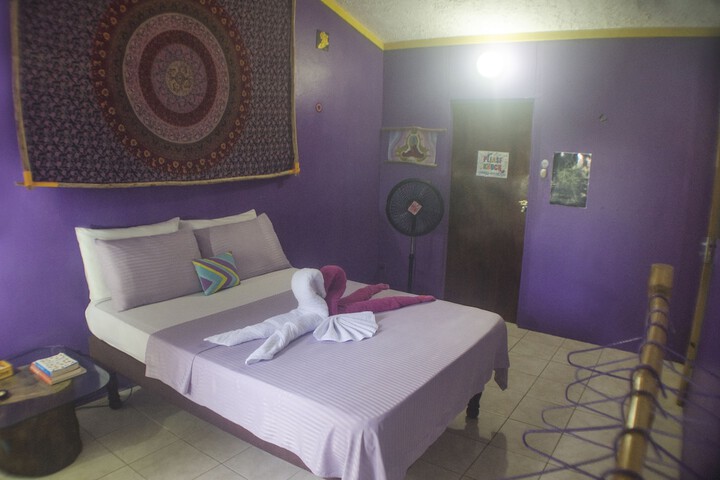 Room 16 of 64