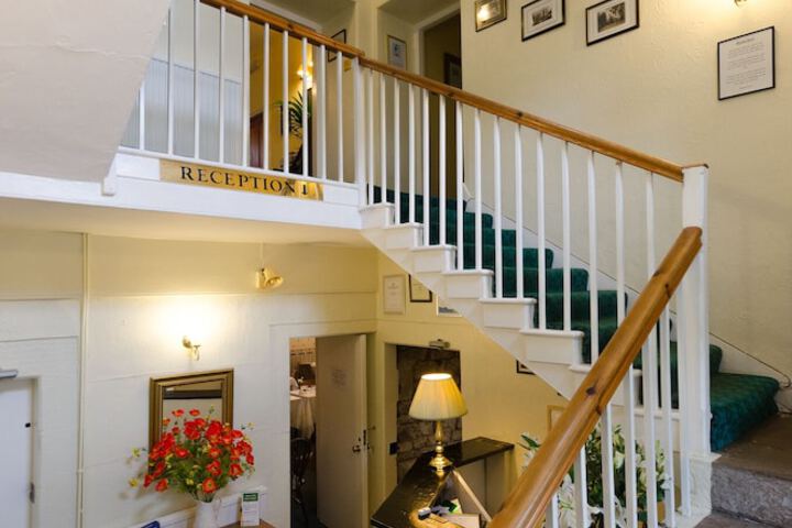 Entrance & Lobby