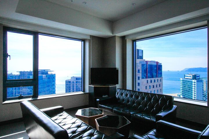 Room 22 of 47