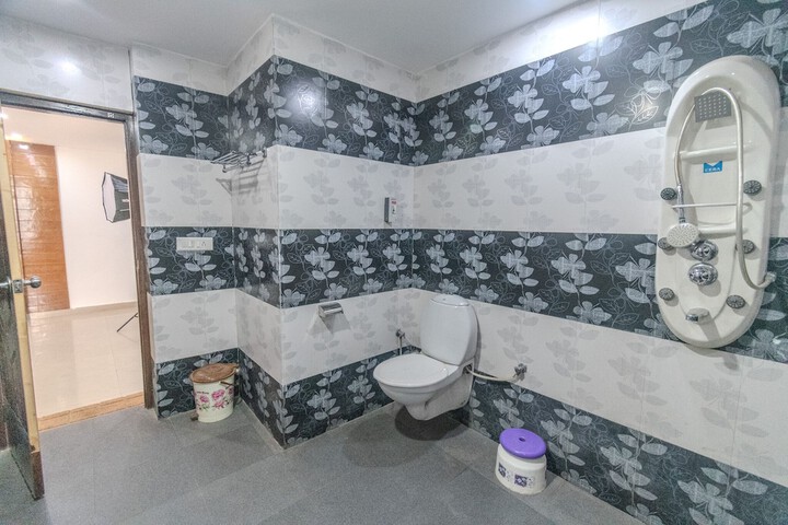 Room 54 of 70