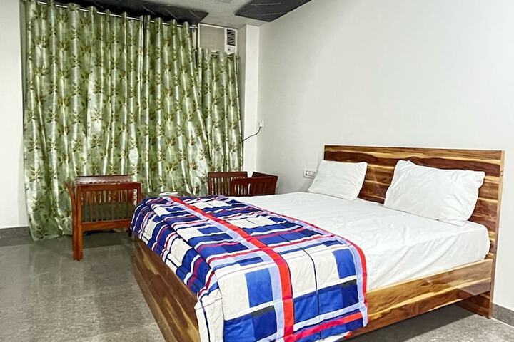 Room 2 of 13