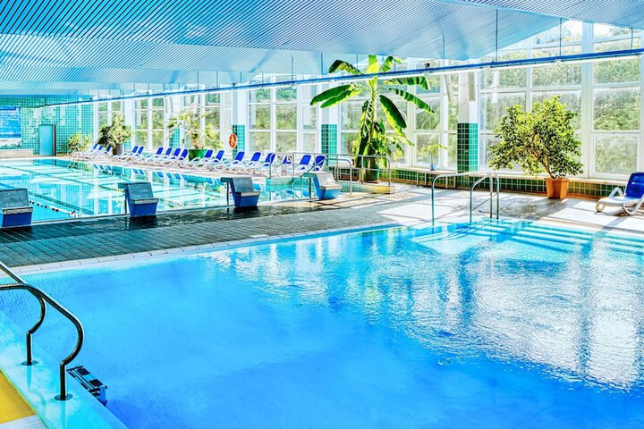Hotel with Pool