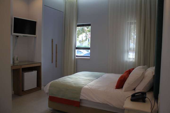 Room 7 of 43