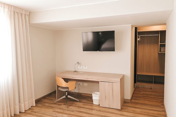 Room 32 of 104