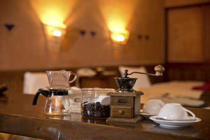 Breakfast/Coffee Service 15 of 42