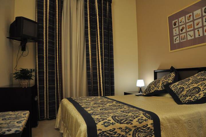 Room 8 of 31
