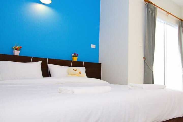 Room 6 of 24