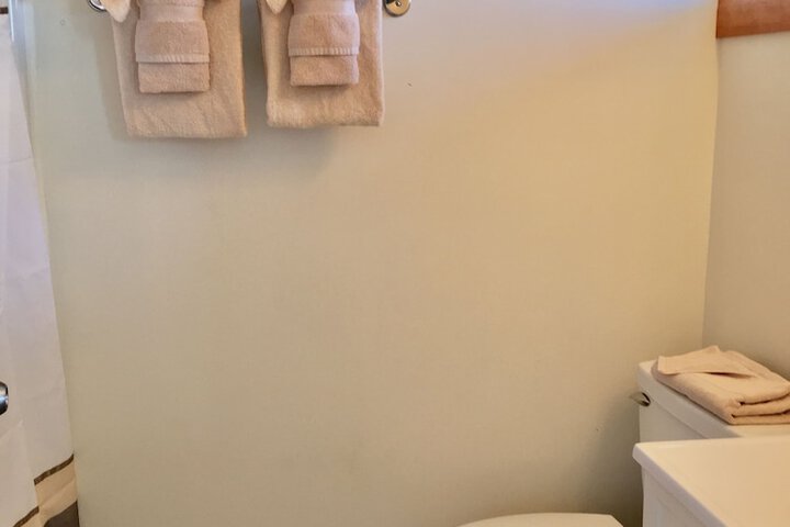 Room 109 of 190